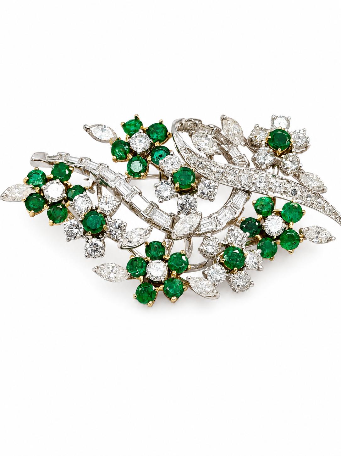 Beautiful one-of-a-kind Diamond and Emerald Brooch 18K 